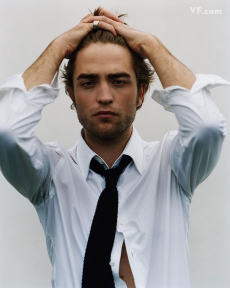 Ảnh đẹp mê hồn của “ma cà rồng” Robert Pattinson - 2 Ảnh đẹp mê hồn của “ma cà rồng” Robert Pattinson - 2