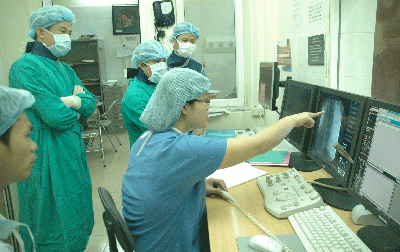 Trái tim của em bé đánh giày “mọc” bên phải - 3 Trái tim của em bé đánh giày “mọc” bên phải - 3
