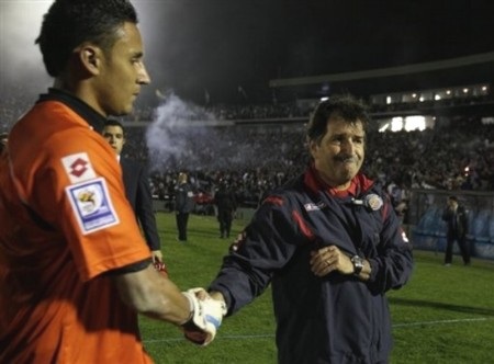 Hòa Costa Rica, Uruguay giành vé vớt tới Nam Phi - 2 Hòa Costa Rica, Uruguay giành vé vớt tới Nam Phi - 2