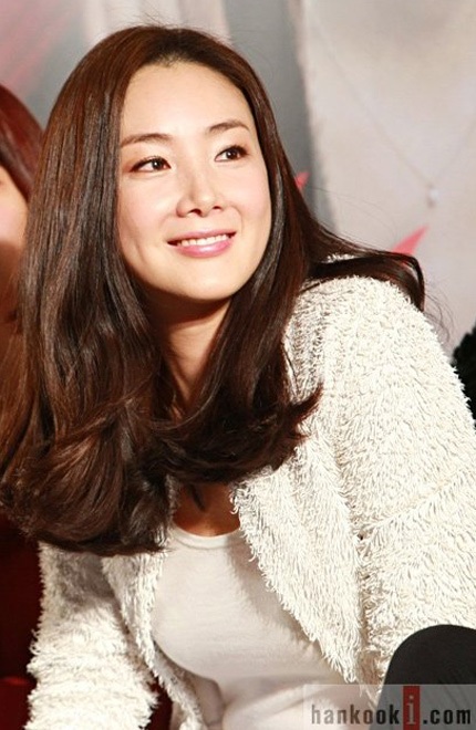 Choi Ji Woo đánh lộn với bạn diễn? - 13