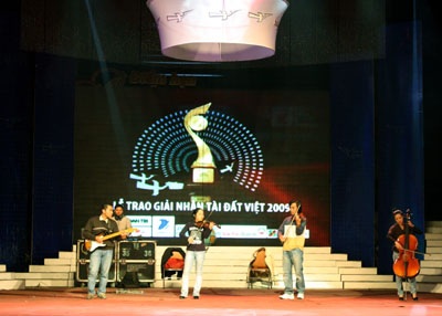 Tối nay, Nhân tài Đất Việt 2009 vinh danh anh tài - 4 Tối nay, Nhân tài Đất Việt 2009 vinh danh anh tài - 4