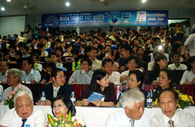 Tối nay, Nhân tài Đất Việt 2009 vinh danh anh tài - 2 Tối nay, Nhân tài Đất Việt 2009 vinh danh anh tài - 2