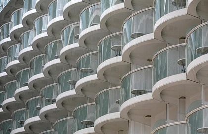 Khám phá nội thất siêu tàu du lịch lớn nhất thế giới  - 15