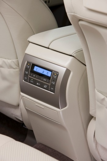 Lexus chính thức giới thiệu GX460  - 17