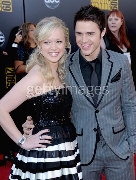 “Sao” khoe dáng trên thảm đỏ American Music Awards - 14 “Sao” khoe dáng trên thảm đỏ American Music Awards - 14