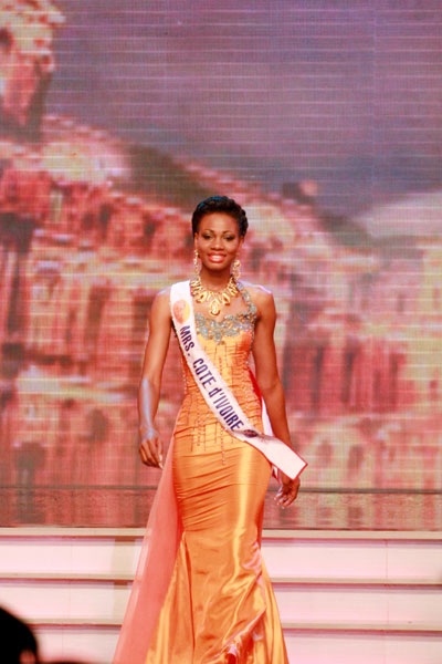 Ảnh đẹp đêm chung kết Hoa hậu quý bà Thế giới 2009 - 6