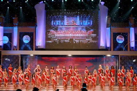 Ảnh đẹp đêm chung kết Hoa hậu quý bà Thế giới 2009 - 2