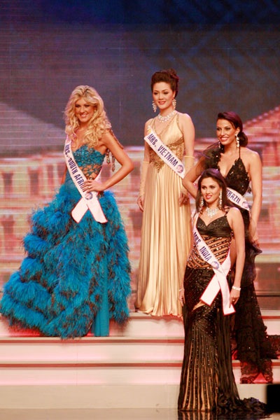 Ảnh đẹp đêm chung kết Hoa hậu quý bà Thế giới 2009 - 7