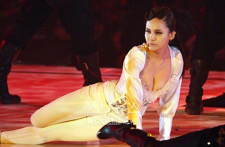 Thưởng thức màn trình diễn siêu gợi cảm của Ivy - 8