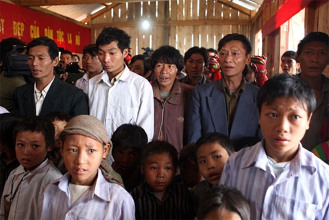 “Lá Vàng” dừng bước lang thang - 3 “Lá Vàng” dừng bước lang thang - 3