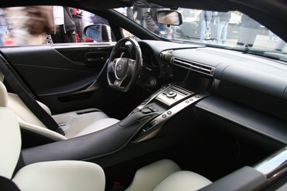 Lexus chưa bán siêu xe LF-A, chỉ cho thuê - 14 Lexus chưa bán siêu xe LF-A, chỉ cho thuê - 14