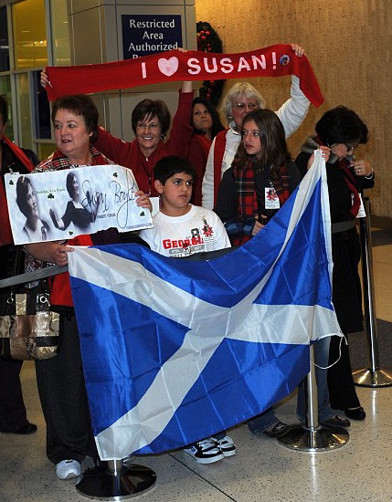 Susan Boyle: “Sự nổi tiếng giúp tôi nữ tính hơn” - 5