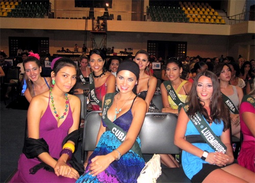 Ngắm Thuý Hạnh, Trương Thị May “du hí” Philippines - 10 Ngắm Thuý Hạnh, Trương Thị May “du hí” Philippines - 10