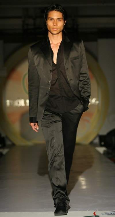 Hoa vương Tiến Đoàn làm ca sĩ - 1 Hoa vương Tiến Đoàn làm ca sĩ - 1