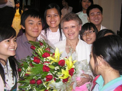 Gặp người nhận giải Nobel Y- sinh 2008 tại TPHCM - 1 Gặp người nhận giải Nobel Y- sinh 2008 tại TPHCM - 1