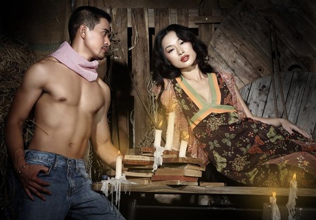 Quỳnh Thy ấn tượng với thời trang Võ Việt Chung - 3 Quỳnh Thy ấn tượng với thời trang Võ Việt Chung - 3