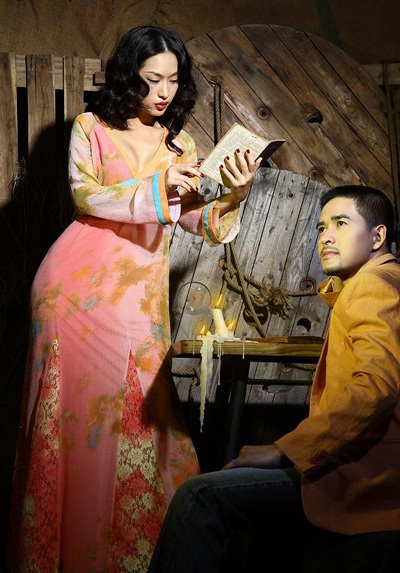 Quỳnh Thy ấn tượng với thời trang Võ Việt Chung - 9 Quỳnh Thy ấn tượng với thời trang Võ Việt Chung - 9