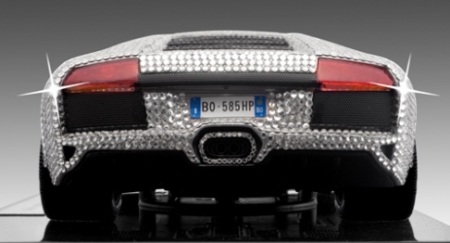 Đồ chơi nhà giàu: Lamborghini nạm pha lê - 2 Đồ chơi nhà giàu: Lamborghini nạm pha lê - 2