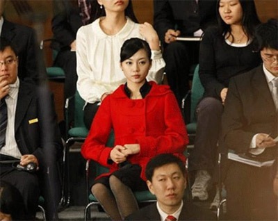 Cư dân mạng Trung Quốc truy tìm “cô gái Obama” - 1