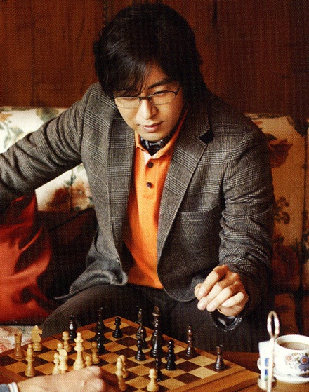 Bae Yong Joon làm người mẫu thời trang - 11