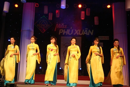 Hoa khôi ĐH Phú Xuân lộ diện - 7 Hoa khôi ĐH Phú Xuân lộ diện - 7