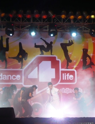 Nhảy múa cùng “đốt cháy” đại dịch HIV - 2