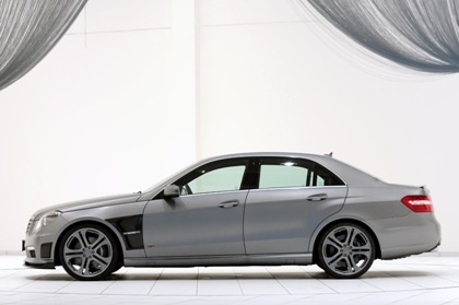 Mercedes E63 AMG qua tay nhà độ Brabus - 5 Mercedes E63 AMG qua tay nhà độ Brabus - 5