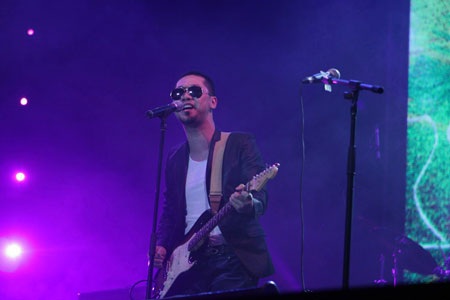 Lửa rock “bùng cháy” tại sân Mỹ Đình - 5 Lửa rock “bùng cháy” tại sân Mỹ Đình - 5