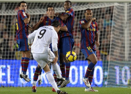 Ibra lập công, Barcelona hạ gục Real Madrid - 2 Ibra lập công, Barcelona hạ gục Real Madrid - 2