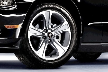 Ford trang bị động cơ V6 mới cho Mustang 2011 - 3 Ford trang bị động cơ V6 mới cho Mustang 2011 - 3