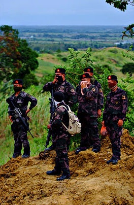 Hình ảnh từ vụ thảm sát bầu cử kinh hoàng ở Philippines - 6