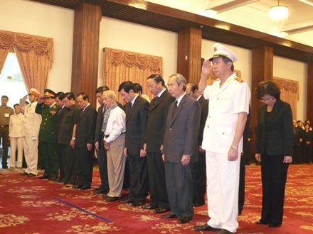Lễ truy điệu cố Tổng Bí thư Hà Huy Tập tại TPHCM - 3 Lễ truy điệu cố Tổng Bí thư Hà Huy Tập tại TPHCM - 3