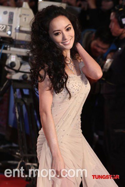 Mỹ nhân Hoa ngữ thướt tha trên thảm đỏ Kim Mã - 8