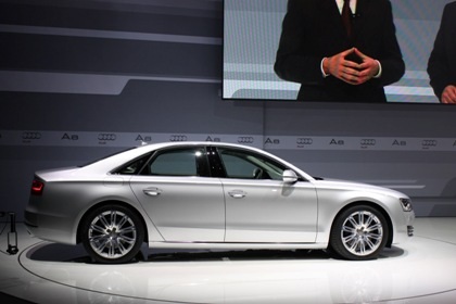 Hé lộ giá bán Audi A8 phiên bản 2011 - 4