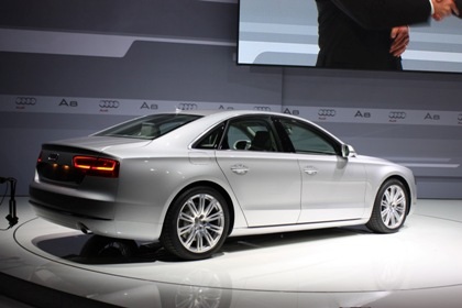 Hé lộ giá bán Audi A8 phiên bản 2011 - 5