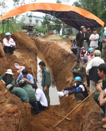 Phát hiện hàng chục hài cốt liệt sĩ bộ đội đặc công - 1 Phát hiện hàng chục hài cốt liệt sĩ bộ đội đặc công - 1