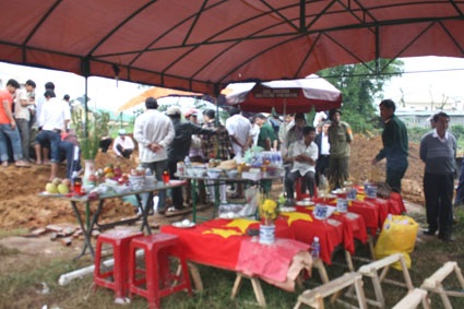 Phát hiện hàng chục hài cốt liệt sĩ bộ đội đặc công - 2 Phát hiện hàng chục hài cốt liệt sĩ bộ đội đặc công - 2