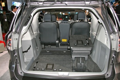 Toyota Sienna thế hệ mới - Tiện dụng và thiết thực - 15 Toyota Sienna thế hệ mới - Tiện dụng và thiết thực - 15