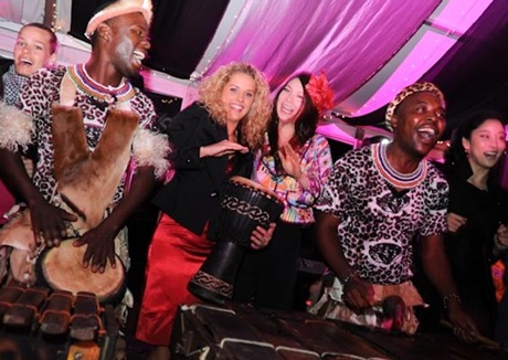 Người đẹp Hoa hậu thế giới chơi vui vẻ ở Safari - 14