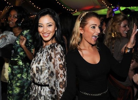 Người đẹp Hoa hậu thế giới chơi vui vẻ ở Safari - 25