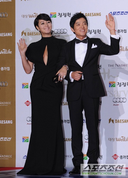Ha Ji Won nổi bật trong đêm trao giải Rồng Xanh năm 2009 - 12 Ha Ji Won nổi bật trong đêm trao giải Rồng Xanh năm 2009 - 12