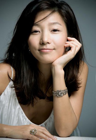 Ha Ji Won nổi bật trong đêm trao giải Rồng Xanh năm 2009 - 3 Ha Ji Won nổi bật trong đêm trao giải Rồng Xanh năm 2009 - 3