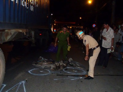 Xe biển đỏ gây tai nạn, một người tử vong - 1