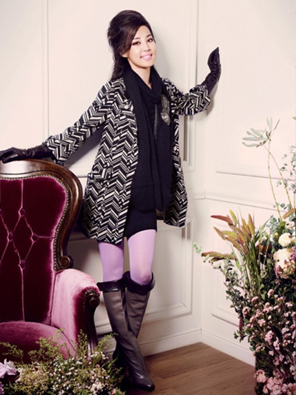 Han Ji Hye duyên dáng với thời trang Blue Pepe - 4