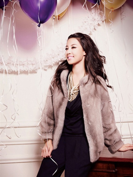 Han Ji Hye duyên dáng với thời trang Blue Pepe - 23