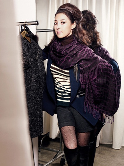 Han Ji Hye duyên dáng với thời trang Blue Pepe - 19