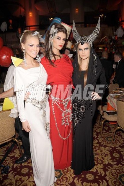 Những hình ảnh mới của đương kim Hoa hậu Hoàn vũ - 10 Những hình ảnh mới của đương kim Hoa hậu Hoàn vũ - 10