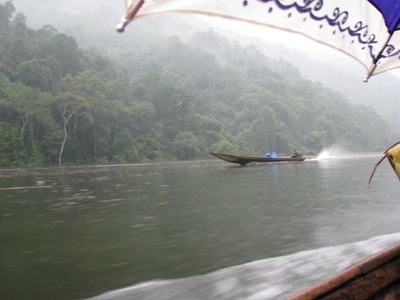 “Lạnh gáy” những chuyến đò trên dòng Nậm Nơn - 3