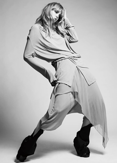 Caroline Trentini đẹp thanh khiết trên Numéro - 7