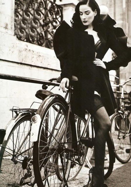 Khi vũ nữ thoát y không diện đồ thiếu vải... - 7